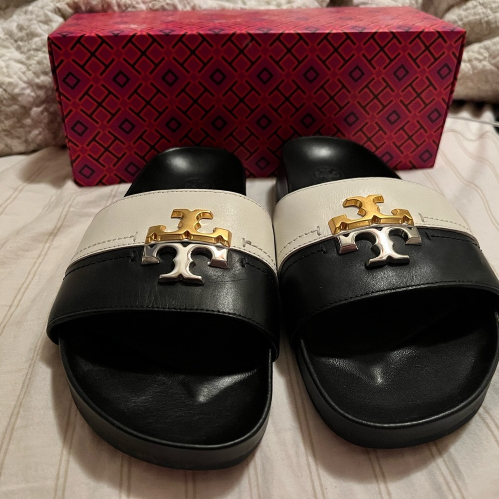 Tory Burch Sz 8, NIB, never worn, Everly Atomic Slide, New Ivory Perfect Black